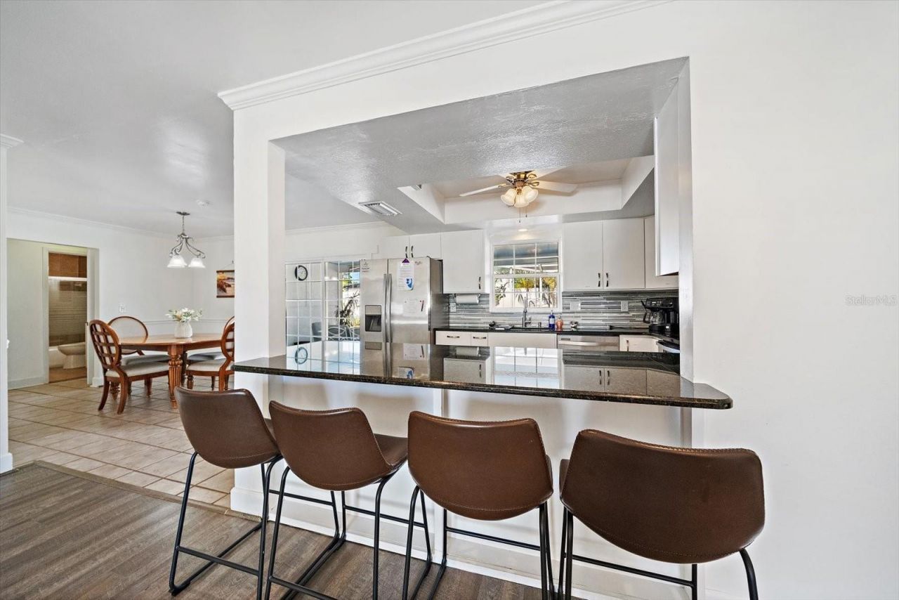 1211 Angela Maria Road, Sarasota, FL 34243 Photo