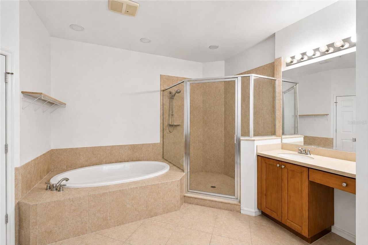 16560 Goldenrod Lane , Unit 201, Alva, FL 33920 Photo