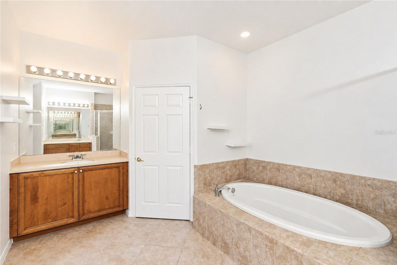 16560 Goldenrod Lane , Unit 201, Alva, FL 33920 Photo