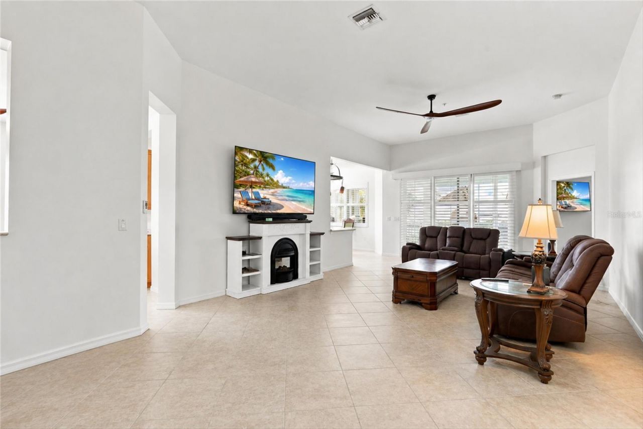 16560 Goldenrod Lane , Unit 201, Alva, FL 33920 Photo