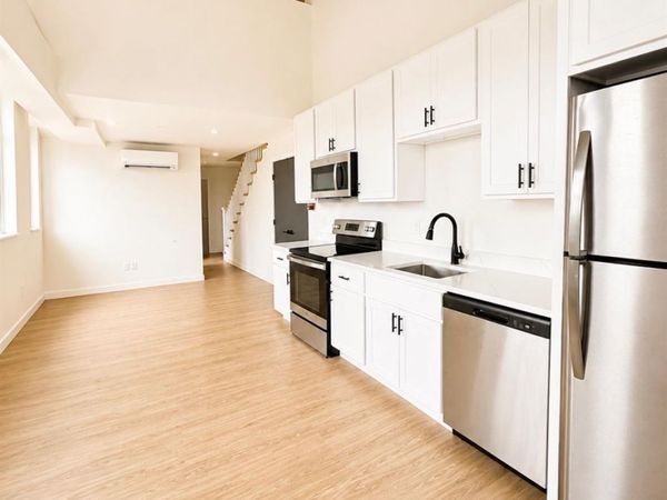 37 Academy , Unit 306, Poughkeepsie, NY 12601