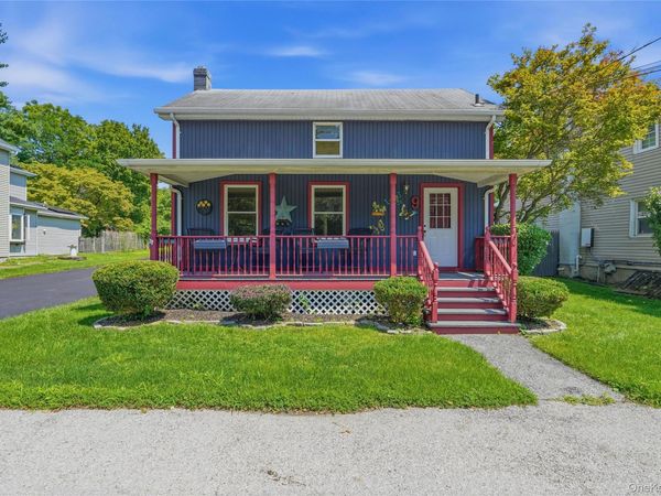 9 Maple Street , Glenham, NY 12527