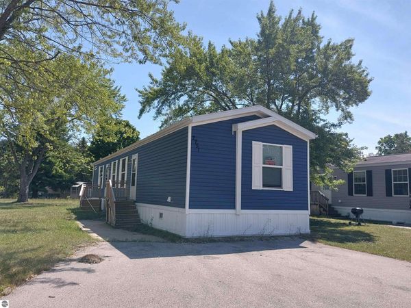 2751 Ray Boulevard, Traverse City, MI 49686