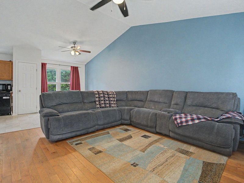 1813 Northern Spy Drive, Hebron, KY 41048 Photo 3