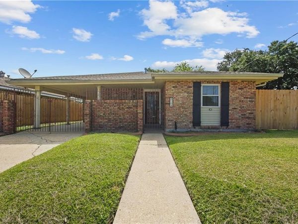 2109 MUNSTER Boulevard , Meraux, LA 70075