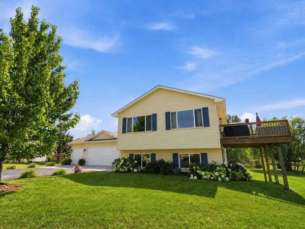 926 Steamboat Lane , Montrose, MN 55363