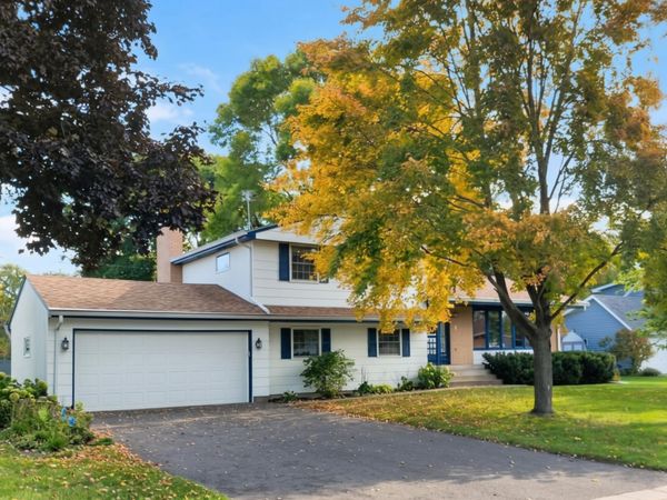 413 Rice Creek Boulevard NE, Fridley, MN 55432