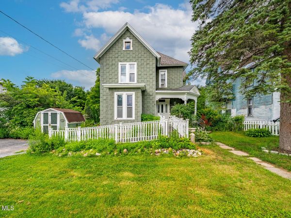 25 Chestnut Street, Johnstown, NY 12095
