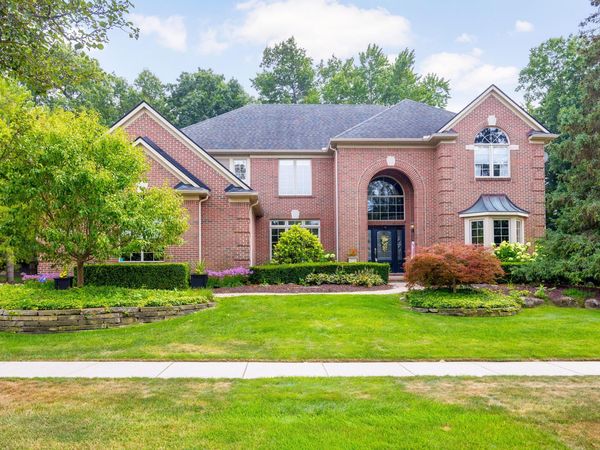 2280 Ivy Hill Drive, Commerce Twp, MI 48382