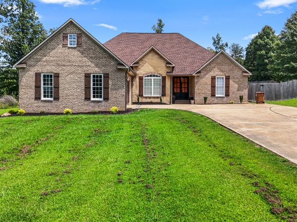 200 Crossridge, Mooreville, MS 38857