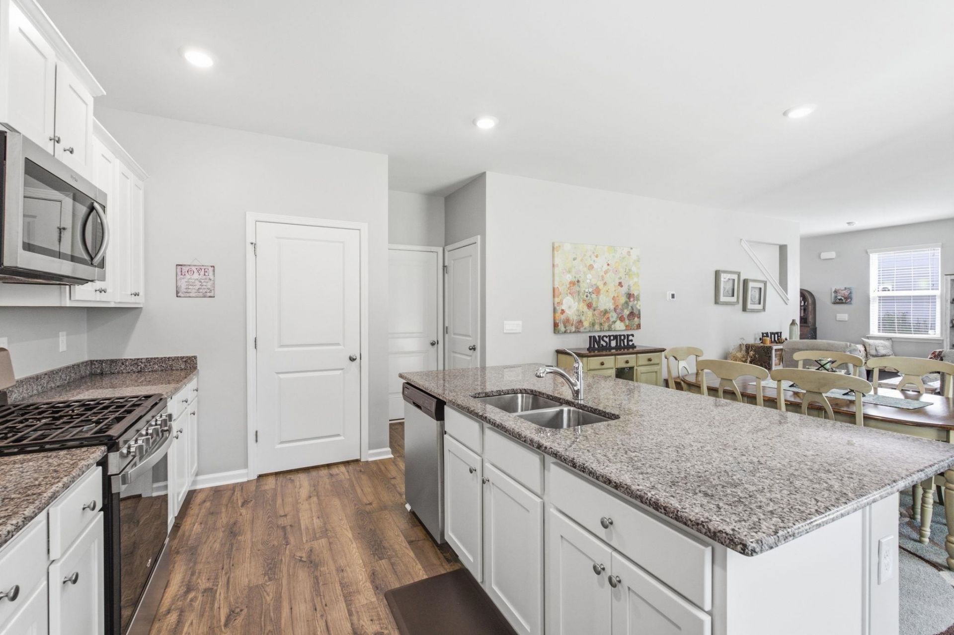 2865 Pegasus Place Photo 18