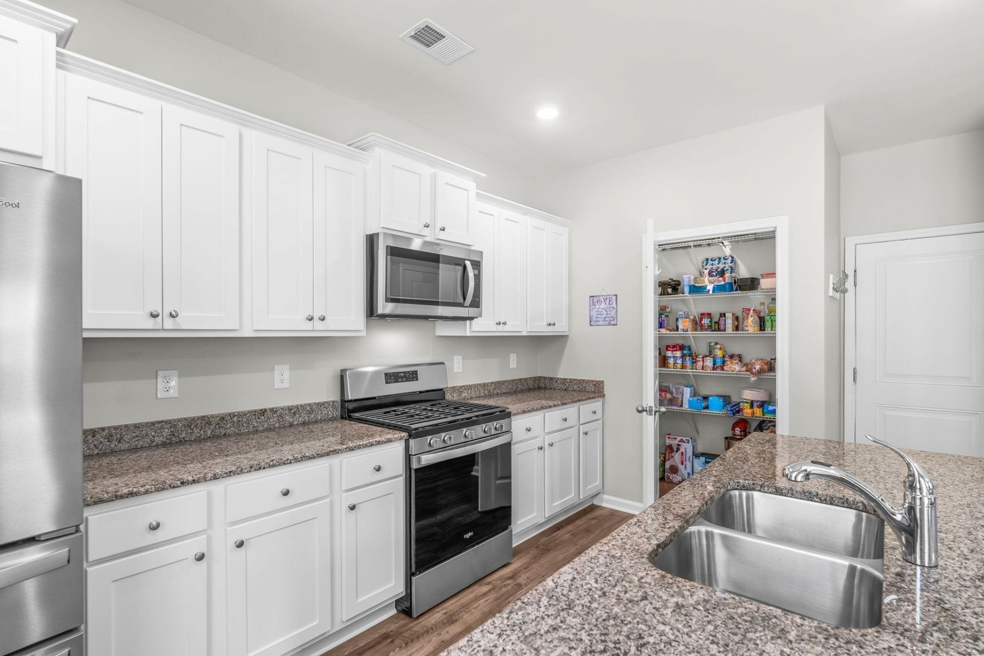 2865 Pegasus Place Photo 19