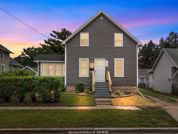 755 OAK STREET, Oshkosh, WI 54901