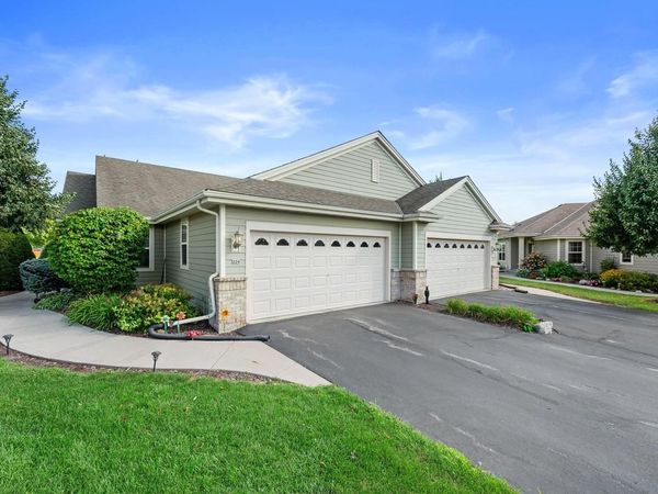 224 Wildflower CIRCLE, Port Washington, WI 53074