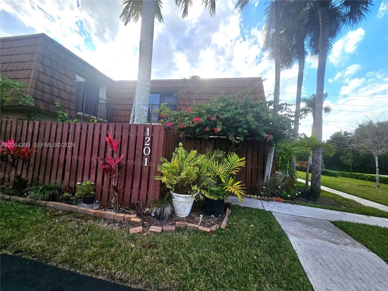 1201 SW 120th Way, Davie, FL 33325 Photo