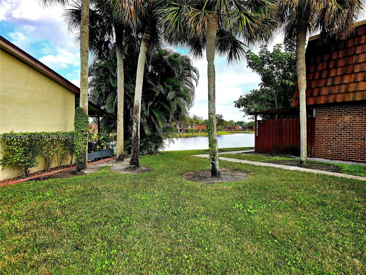1201 SW 120th Way, Davie, FL 33325 Photo