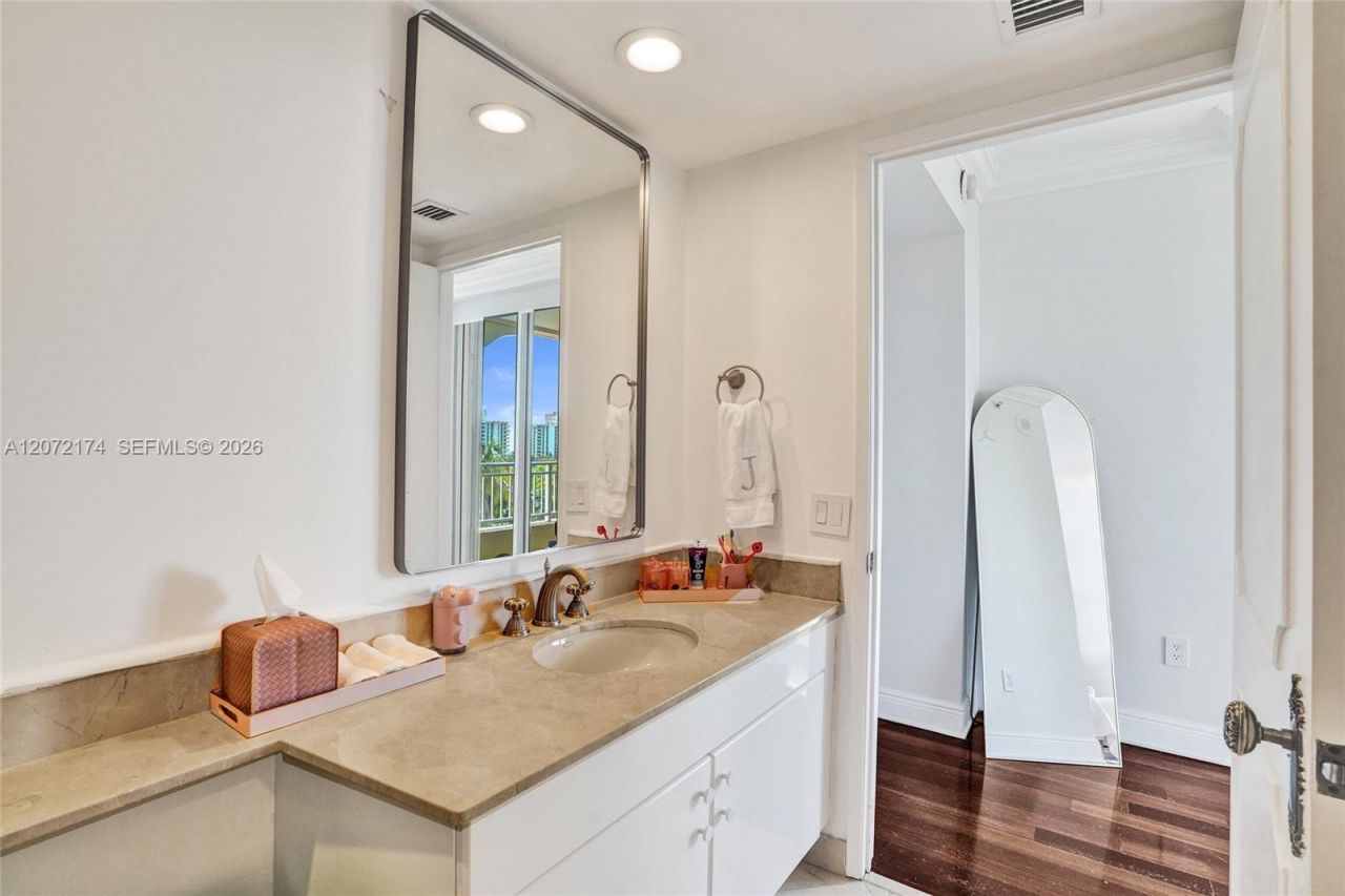 765 Crandon Blvd , Unit 603, Key Biscayne, FL 33149 Photo