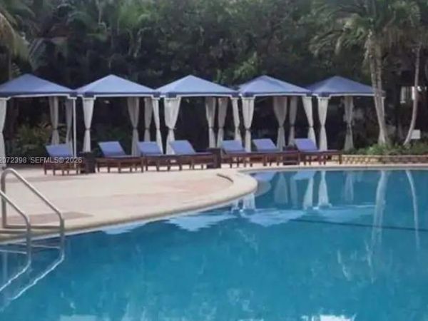 19370 Collins Ave , Unit 420, Sunny Isles Beach, FL 33160