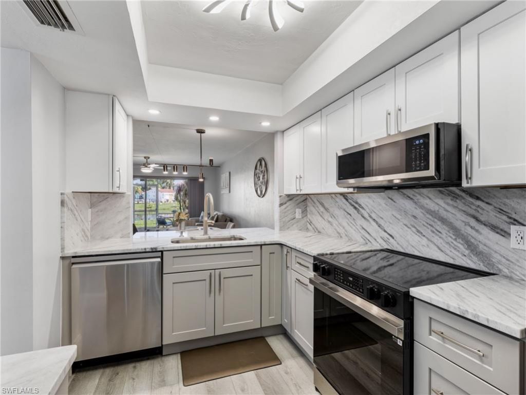 5471 Peppertree Dr, Unit 7, Fort Myers, FL 33908 Photo