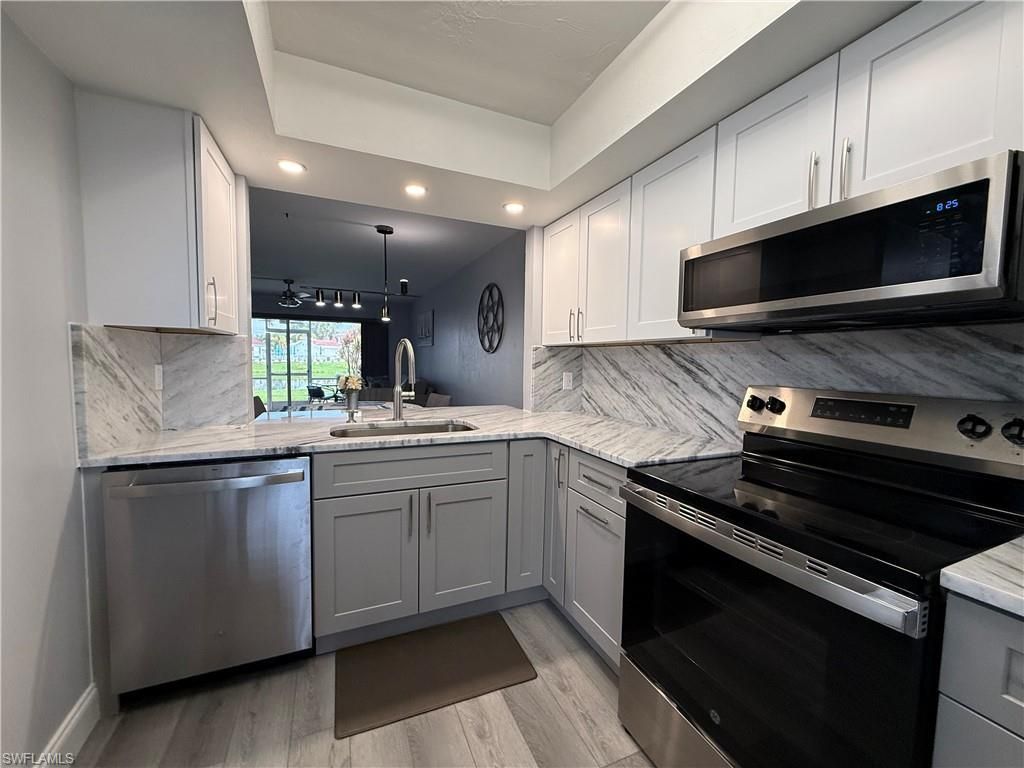 5471 Peppertree Dr, Unit 7, Fort Myers, FL 33908 Photo