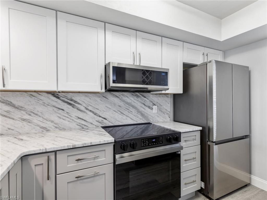 5471 Peppertree Dr, Unit 7, Fort Myers, FL 33908 Photo