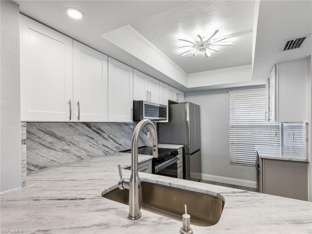 5471 Peppertree Dr, Unit 7, Fort Myers, FL 33908 Photo