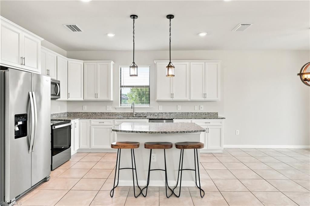 3721 E Hampton Cir, Alva, FL 33920 Photo
