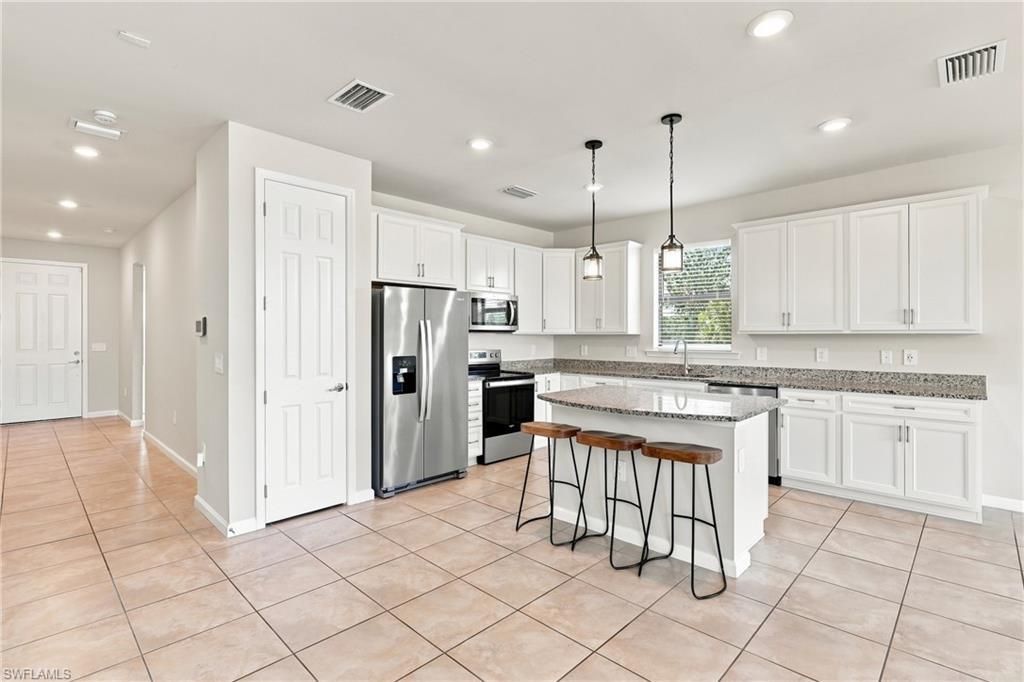 3721 E Hampton Cir, Alva, FL 33920 Photo