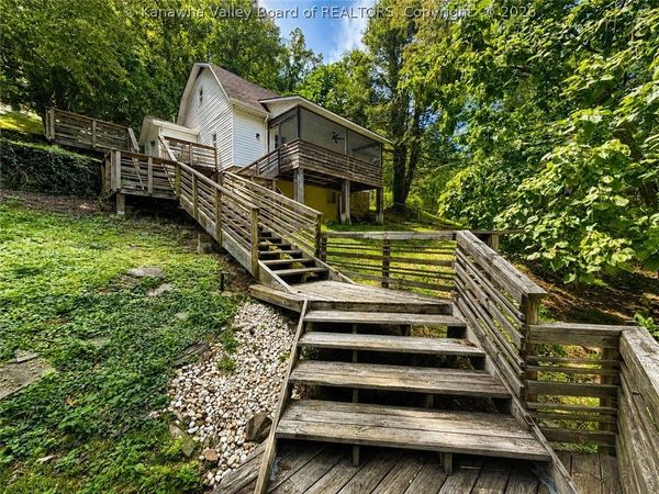 1215 Stonebrook Road, Charleston, WV 25314