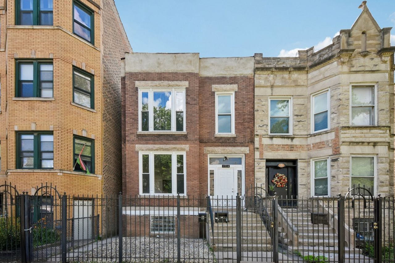 1914 S Hamlin Avenue, Chicago, IL 60623 Main Photo