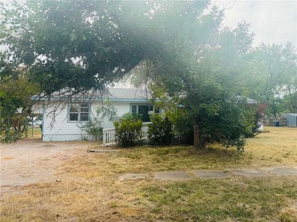 310 N 4th Avenue, Columbus, KS 66725