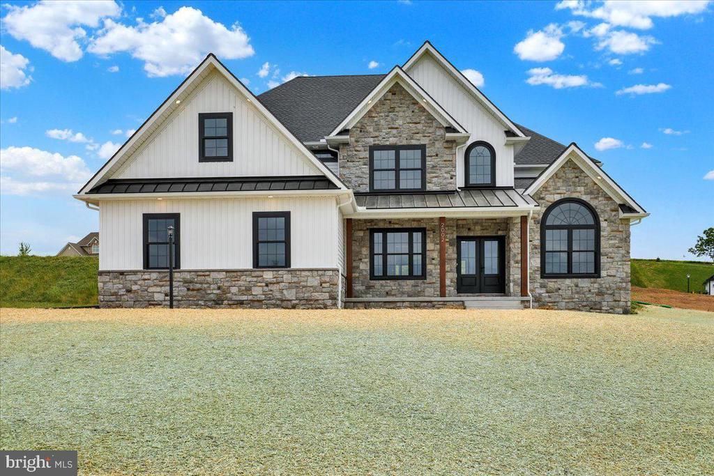 011 STARLIGHT LANE , LEBANON, PA 17046