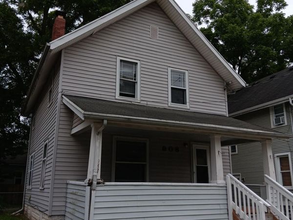 908 N Pine Street, Lansing, MI 48906