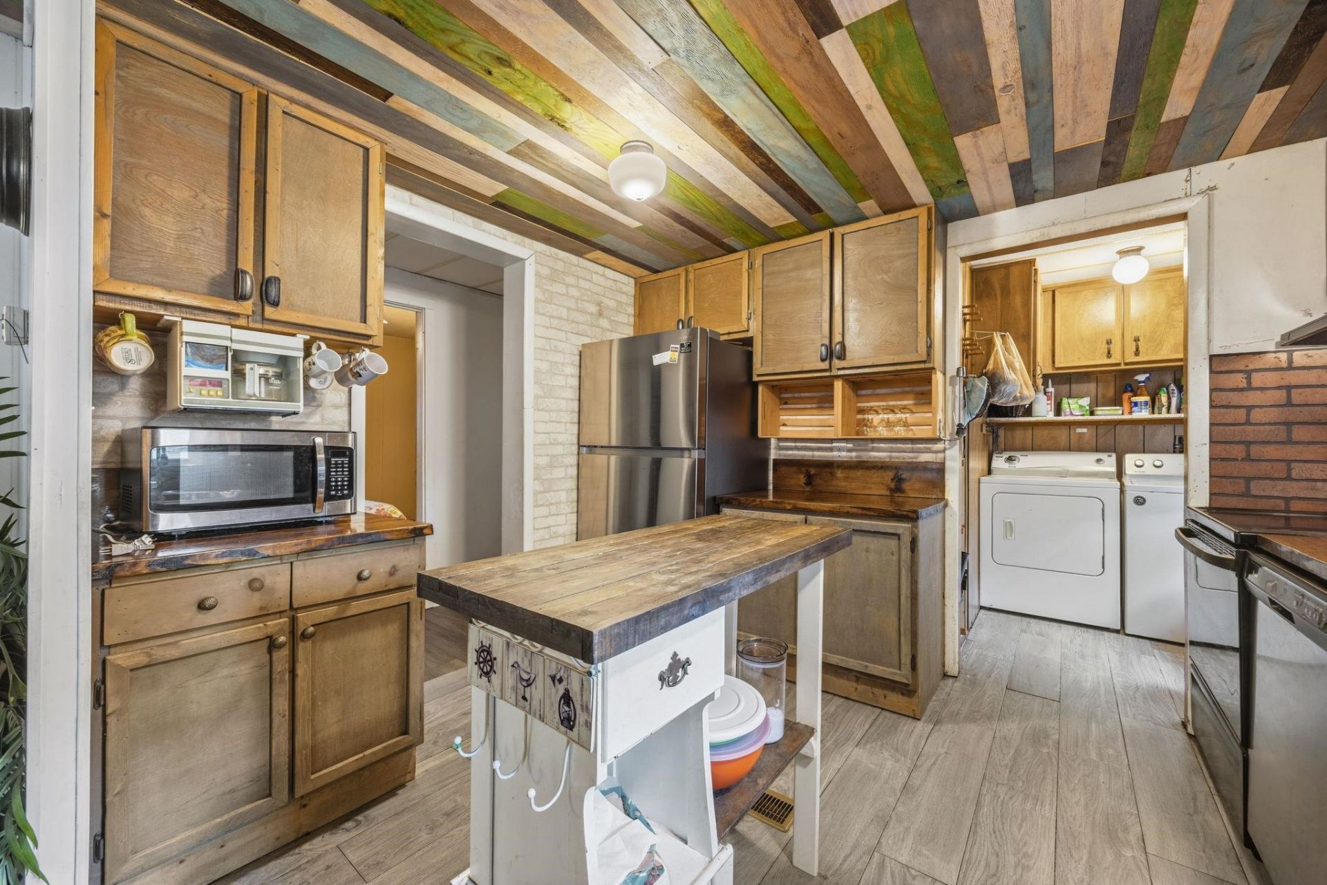 728 Garden Lake Dr. Photo 11