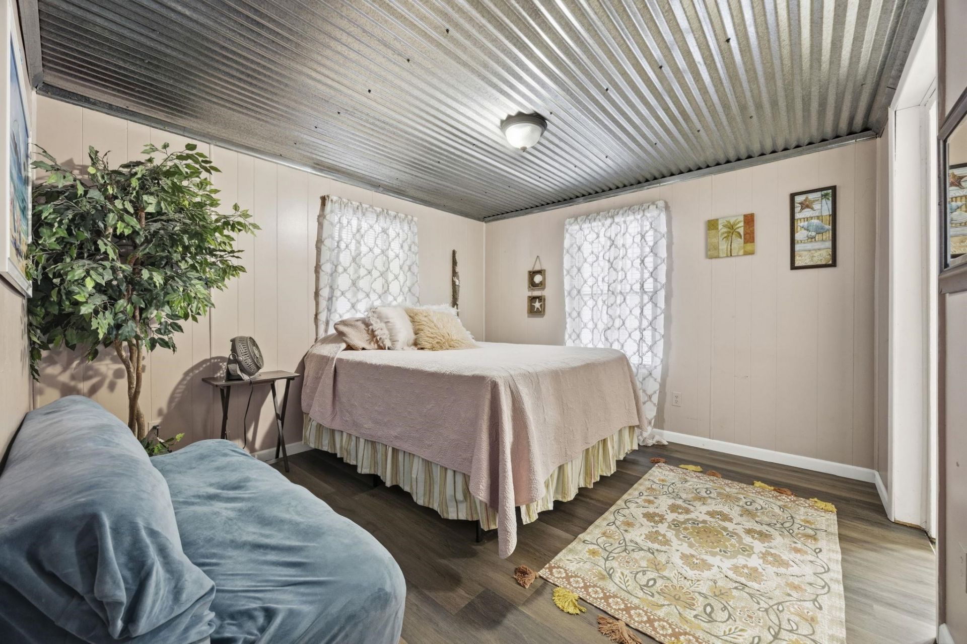 728 Garden Lake Dr. Photo 12