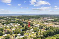 728 Garden Lake Dr. photo 4