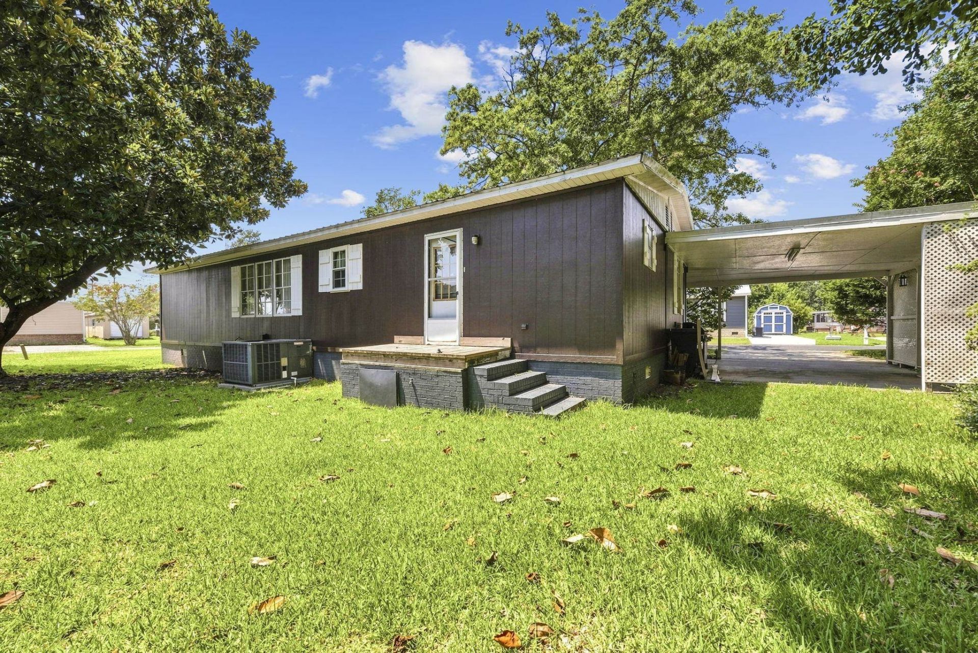 728 Garden Lake Dr. Photo 27