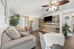 728 Garden Lake Dr. photo 4