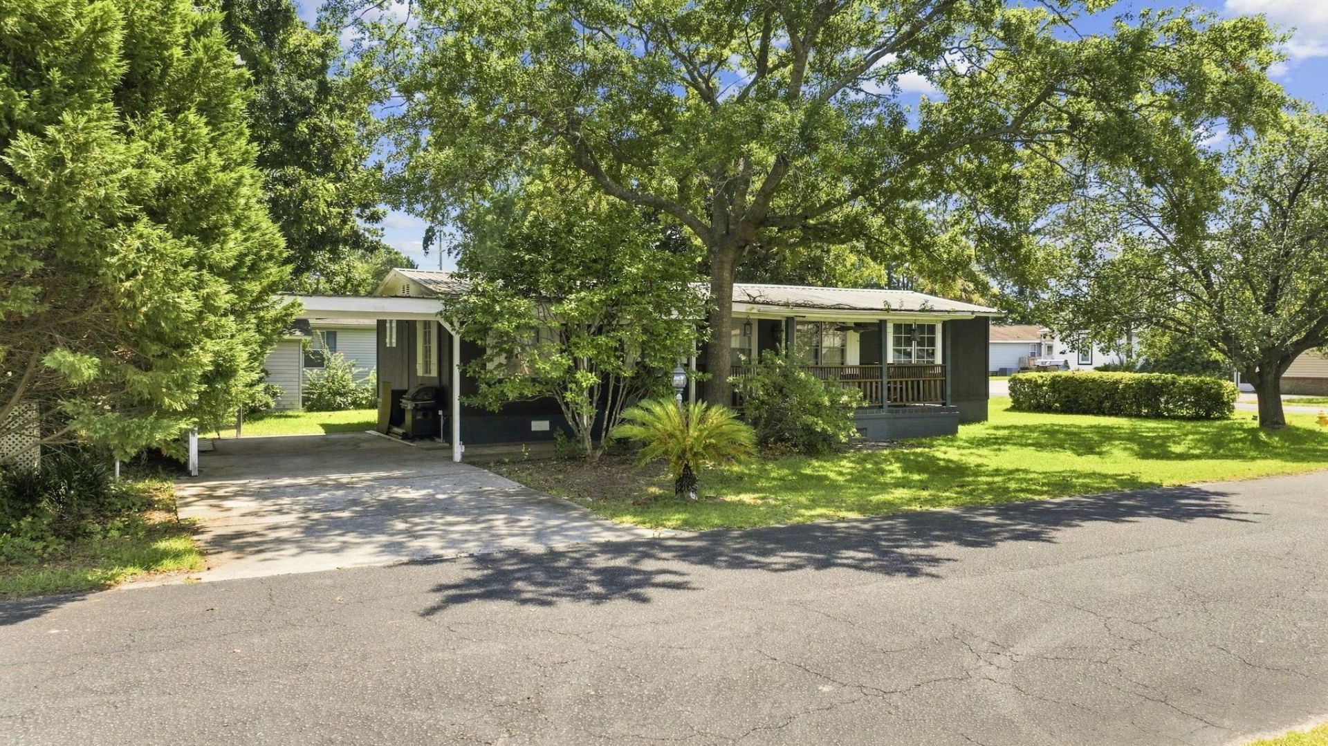 728 Garden Lake Dr. Photo 36