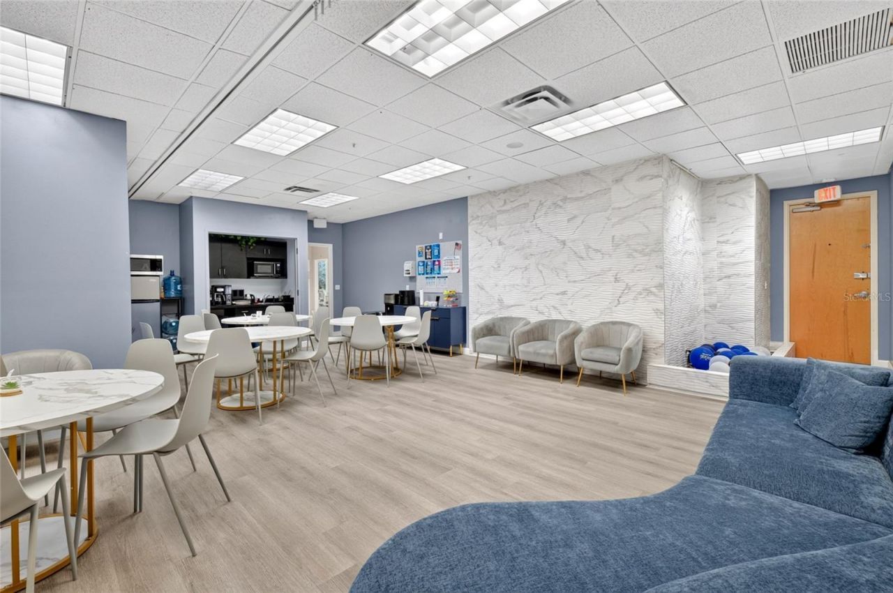 6200 Metrowest Boulevard, Unit 205, Orlando, FL 32835 Photo