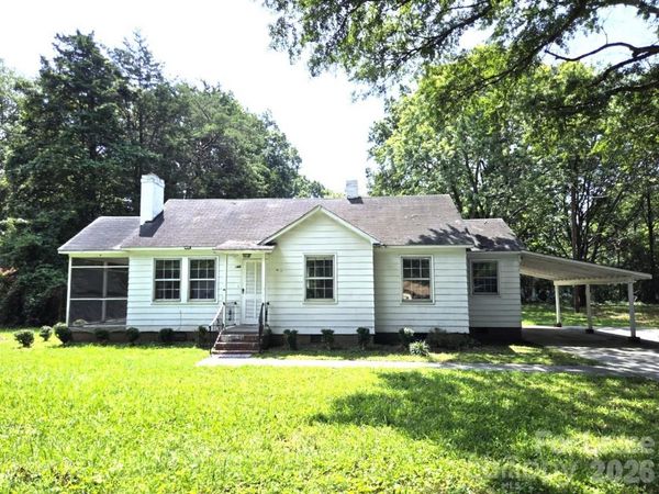 244 Dakota Street , Charlotte, NC 28216