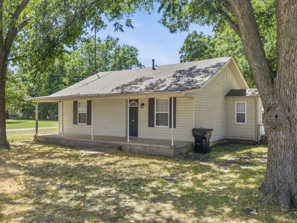 407 S Texas Street, Elmore City, OK 73433