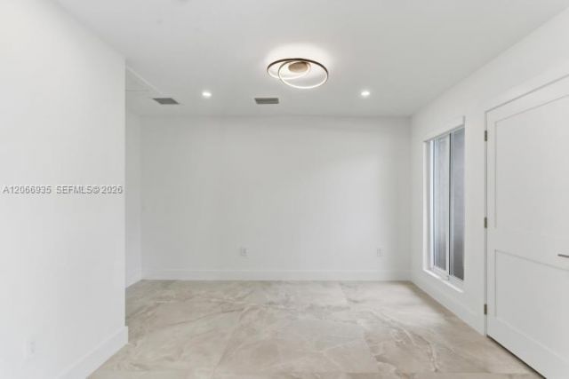 291 E Shore Dr E , Miami, FL 33133 Photo
