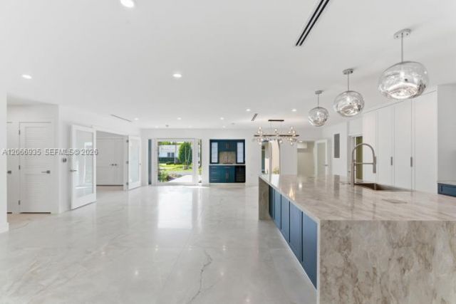 291 E Shore Dr E , Miami, FL 33133 Photo