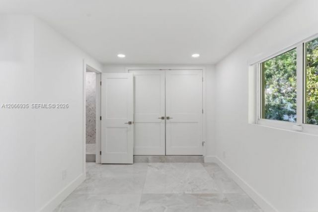 291 E Shore Dr E , Miami, FL 33133 Photo