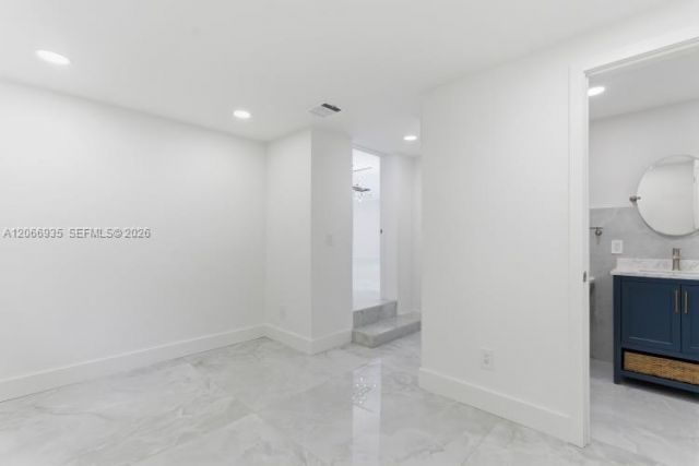 291 E Shore Dr E , Miami, FL 33133 Photo