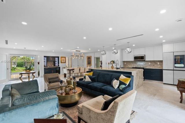 291 E Shore Dr E , Miami, FL 33133 Photo
