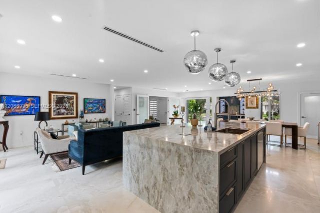 291 E Shore Dr E , Miami, FL 33133 Photo