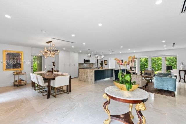 291 E Shore Dr E , Miami, FL 33133 Photo