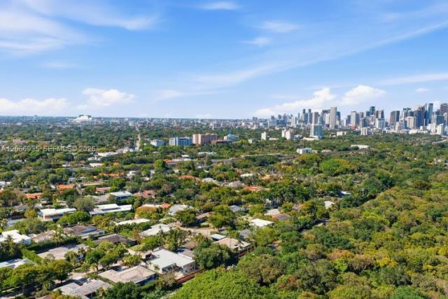 291 E Shore Dr E , Miami, FL 33133 Photo